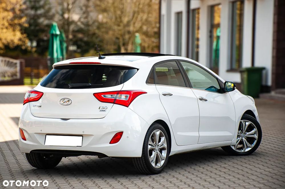 Hyundai i30 blue 1.6 CRDi Trend - 11