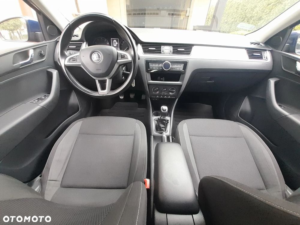 Skoda RAPID 1.2 TSI Ambition - 26