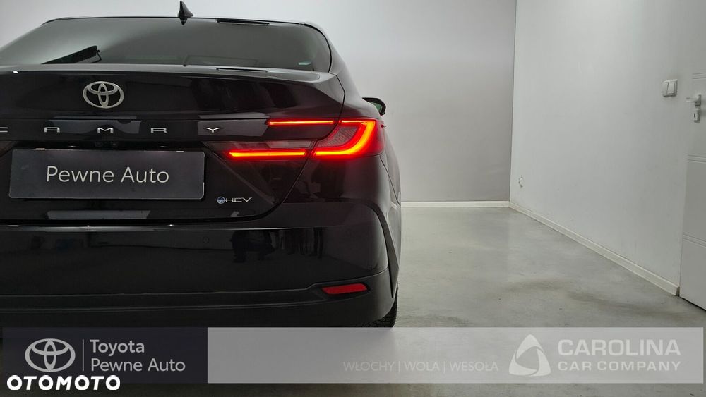 Toyota Camry - 25