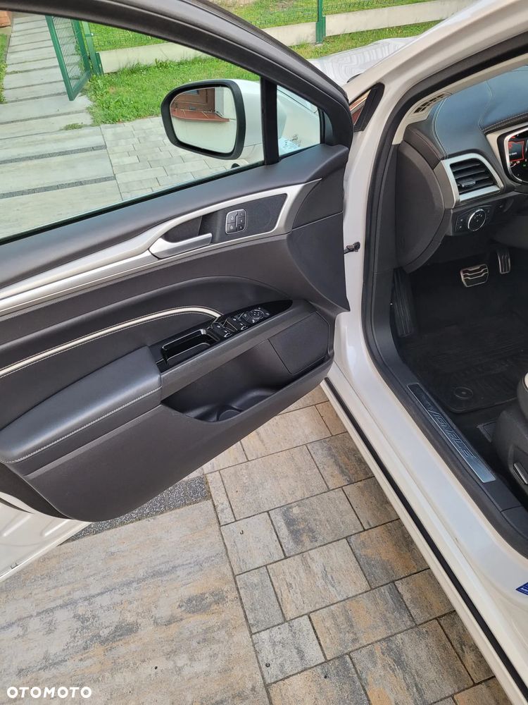 Ford Mondeo Vignale 2.0 TDCi 4WD PowerShift - 22