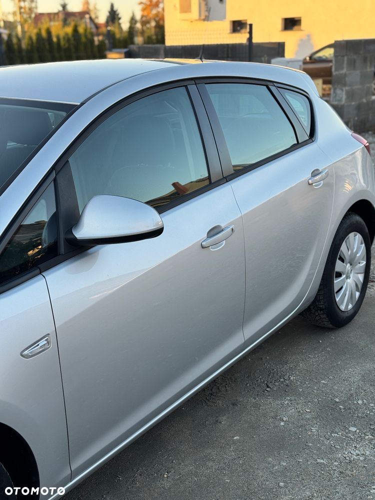 Opel Astra - 13