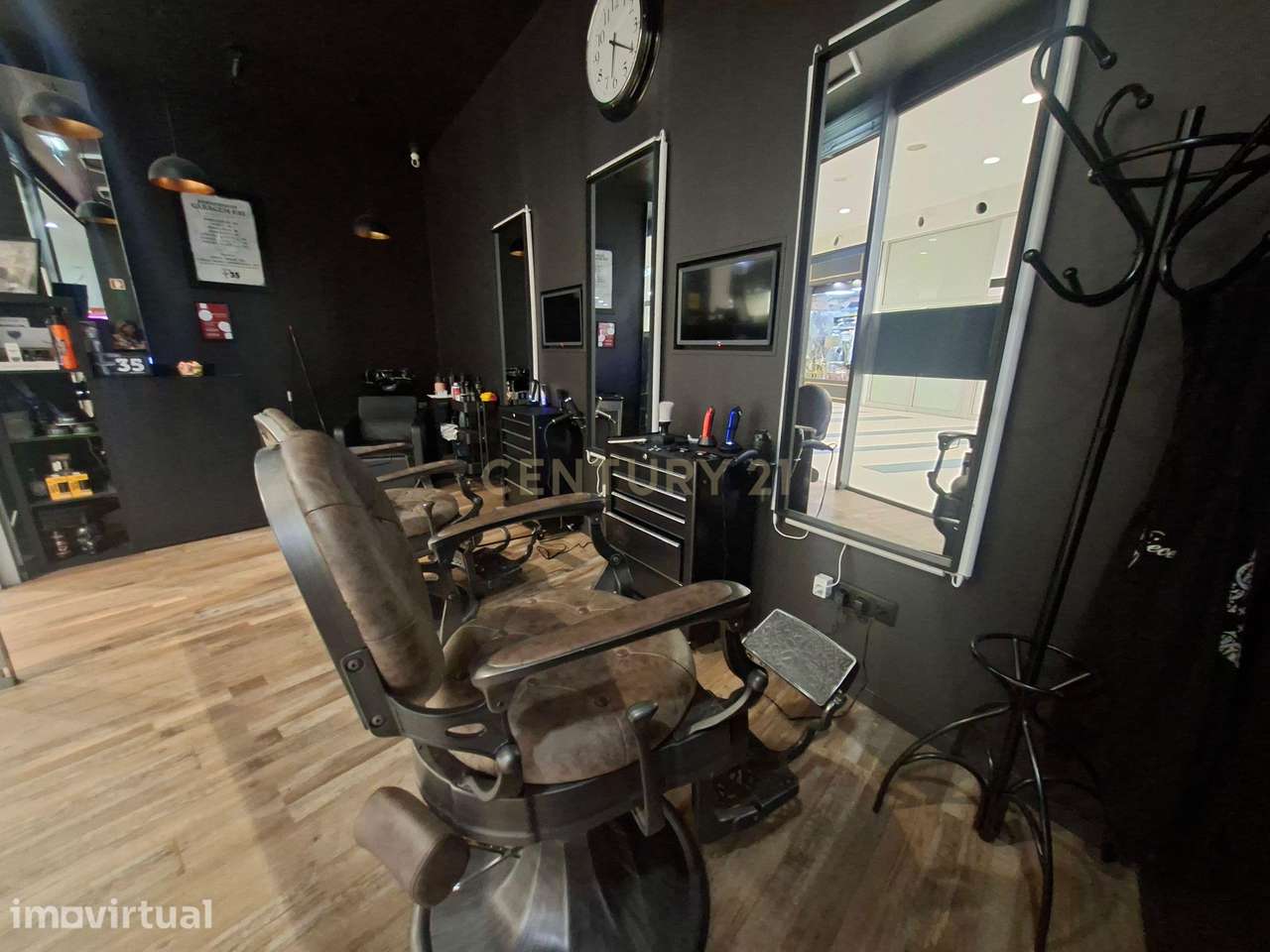 Trespasse de Barbearia em Lordelo, Guimarães - Grande imagem: 4/21