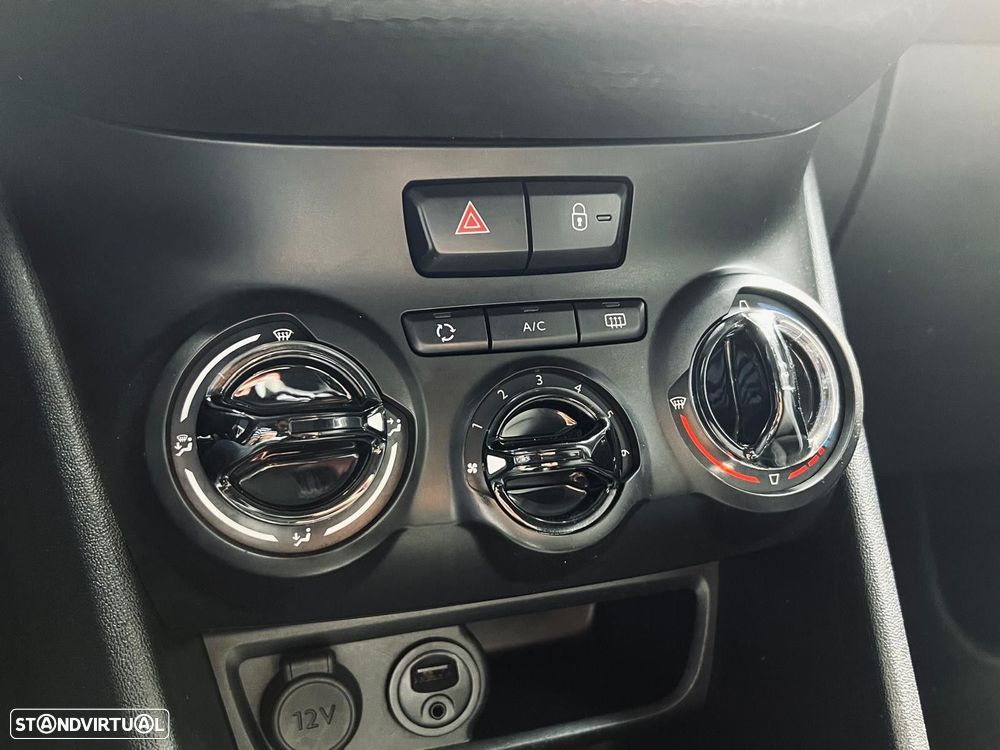 Peugeot 208 1.2 PureTech Style - 31