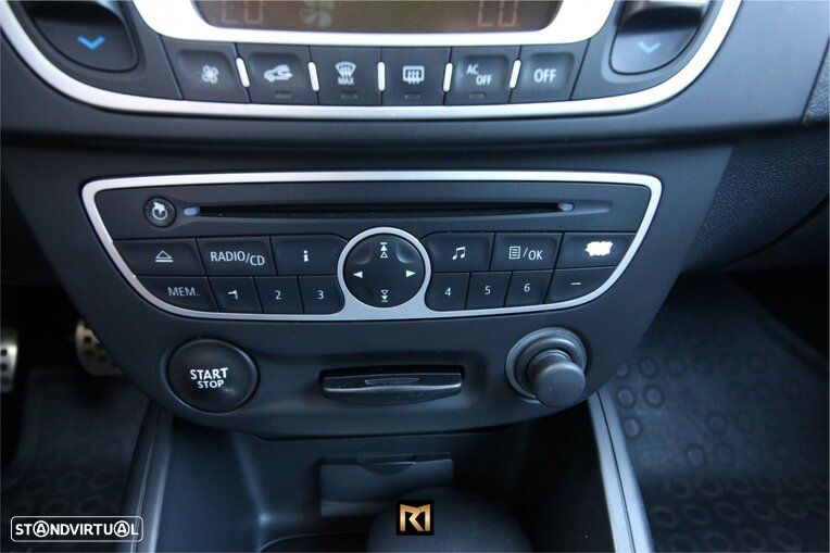 Renault Mégane 1.5 dCi GT Line EDC - 11