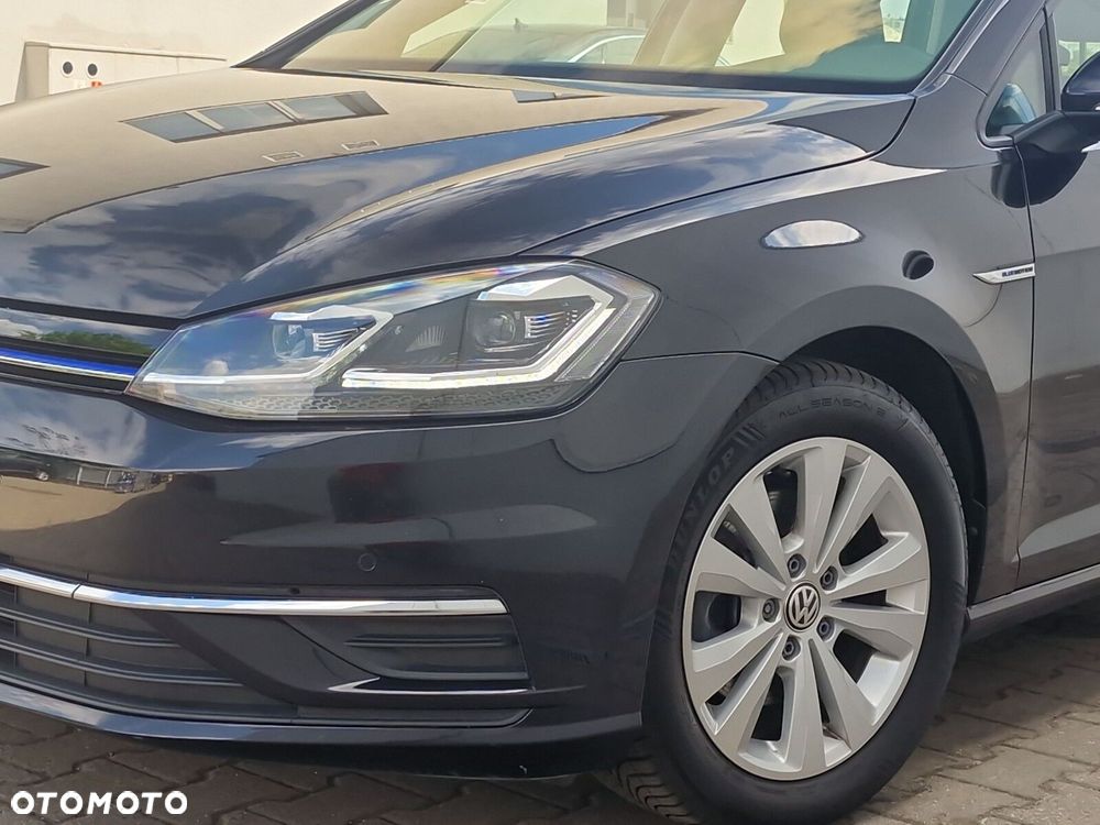 Volkswagen Golf - 26