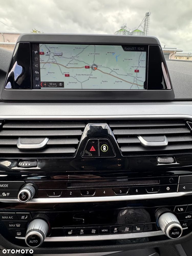 BMW Seria 5 530i xDrive - 18