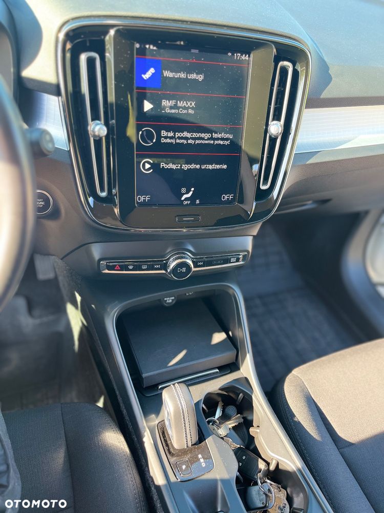 Volvo XC 40 T3 Momentum - 6