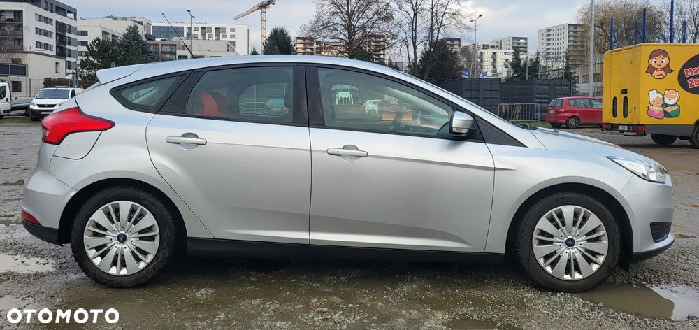 Ford Focus 1.6 Trend PowerShift - 6