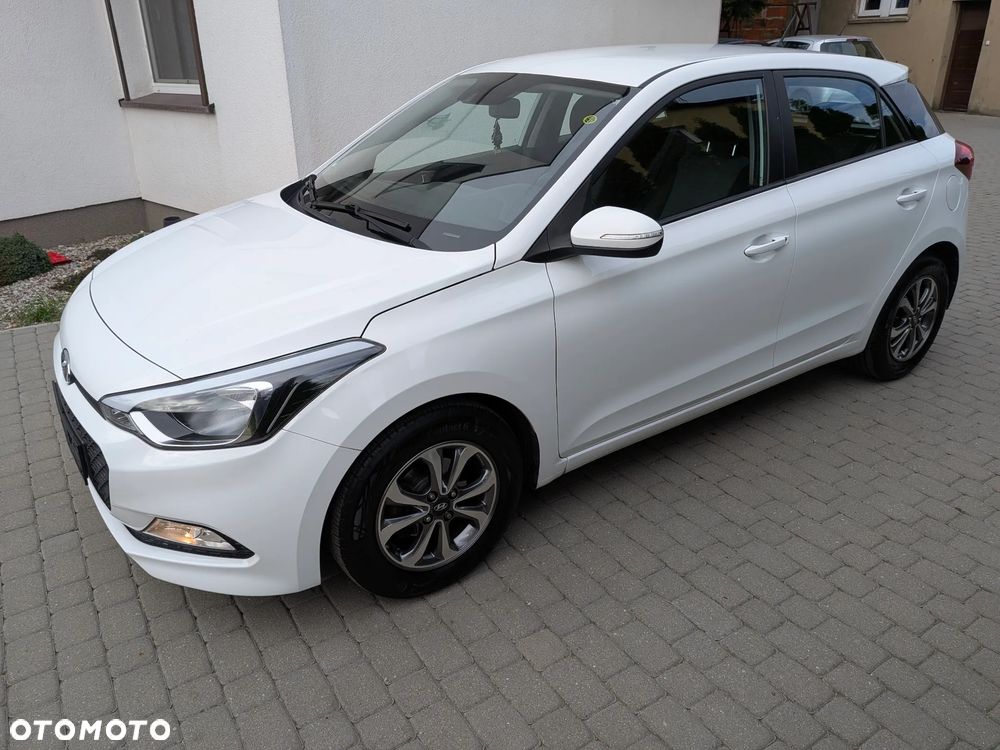 Hyundai i20 1.2 Intro Edition - 13