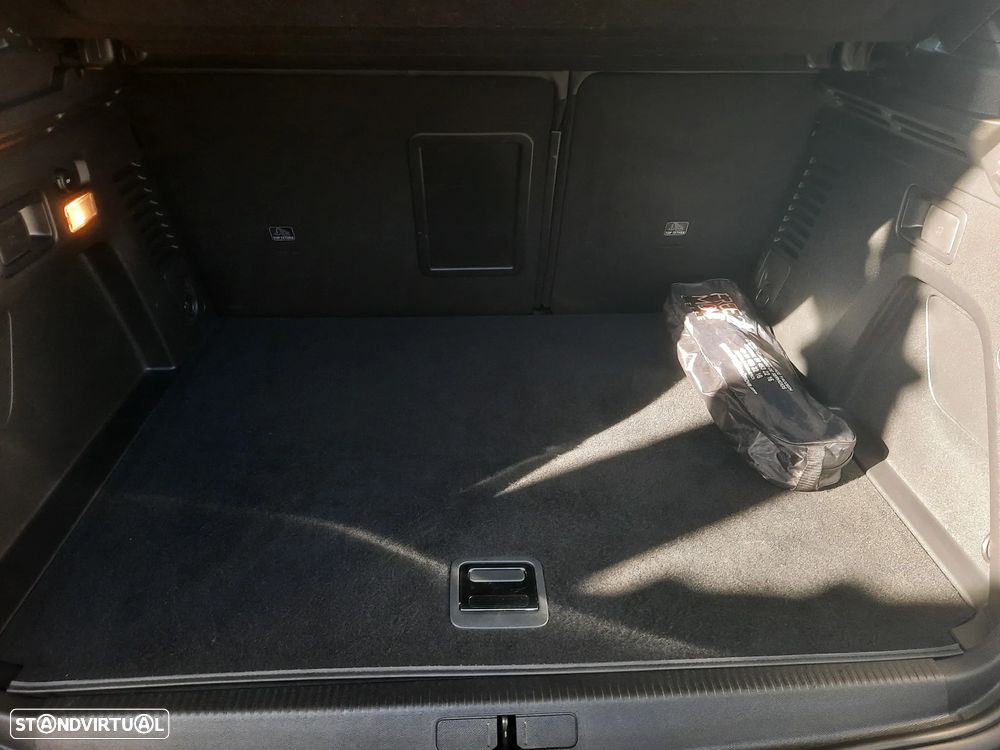 Peugeot 3008 1.6 Hybrid GT Pack e-EAT8 - 54