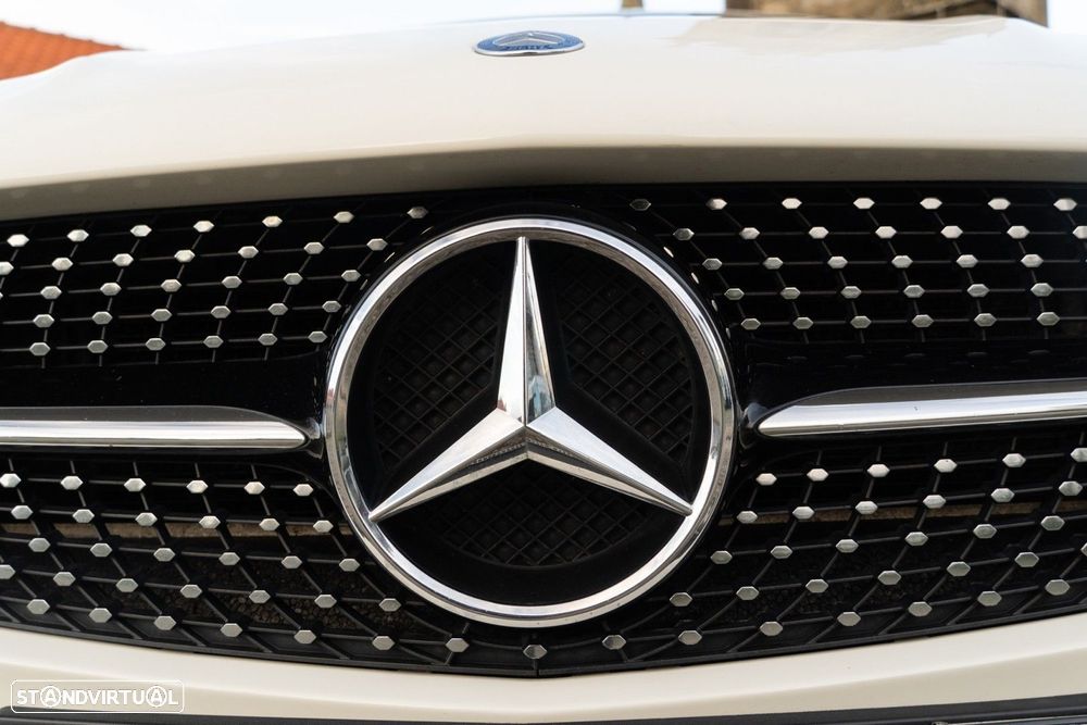 Mercedes-Benz CLA 180 d Shooting Brake AMG Line - 18