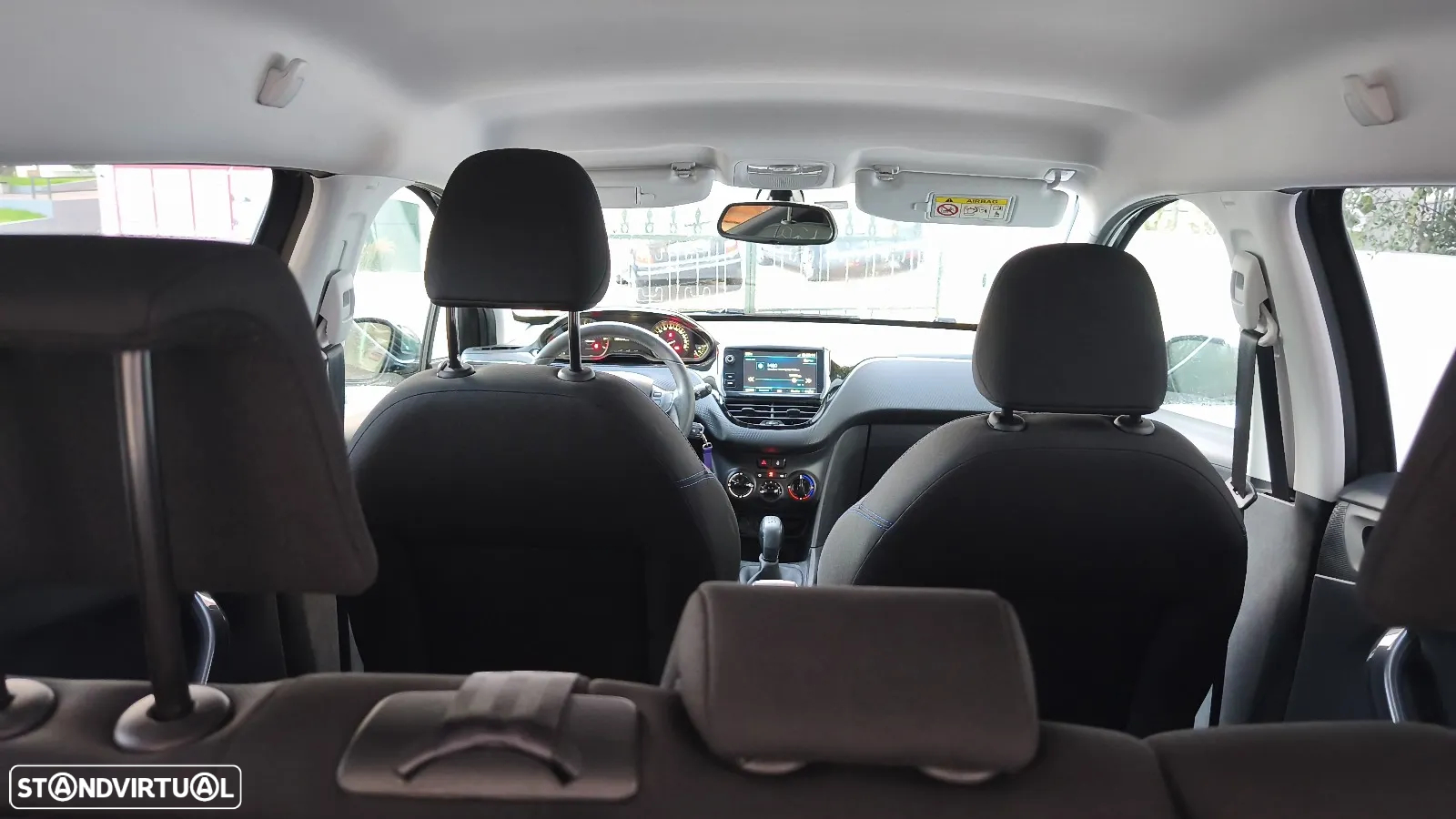 Peugeot 2008 1.2 PureTech Style - 16