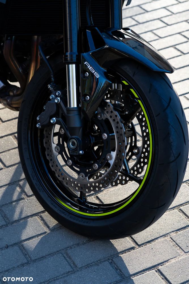Kawasaki Z 900 - 8
