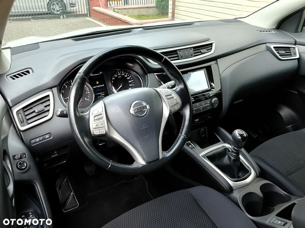 Nissan Qashqai 1.2 DIG-T Tekna EU6 - 17