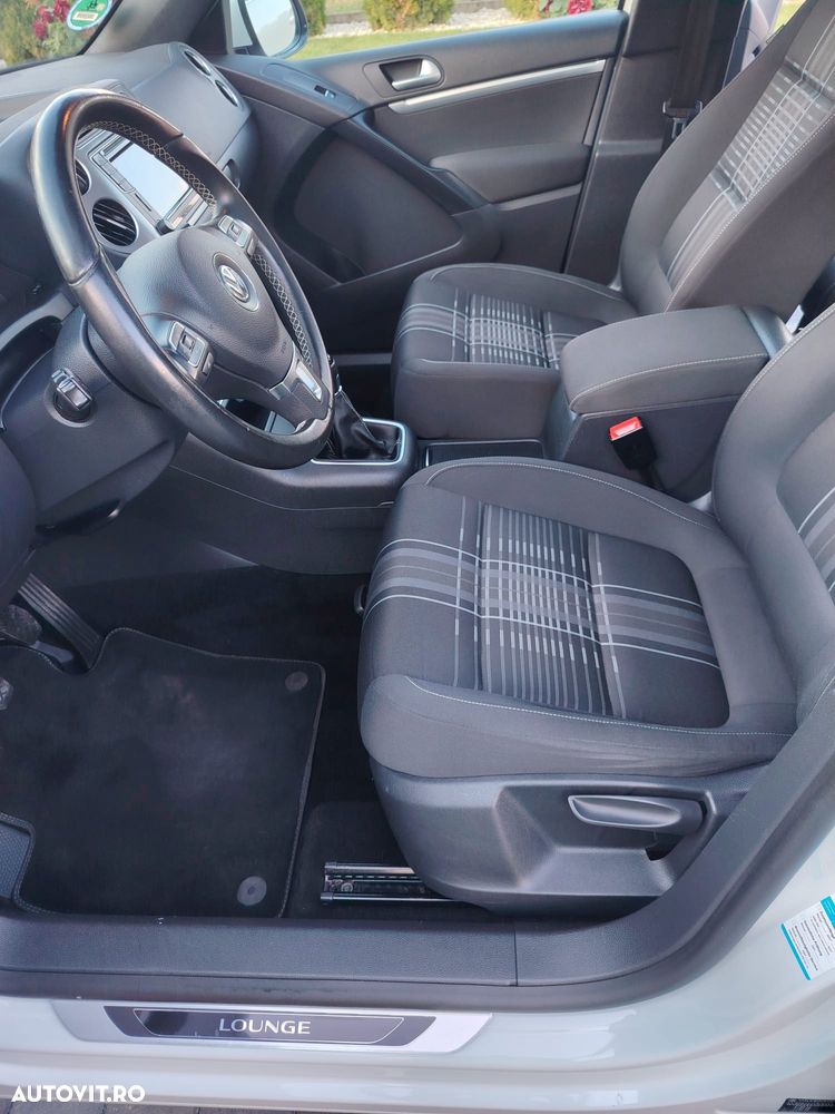 Volkswagen Tiguan 2.0 TDI DPF BlueMotion Technology Lounge Sport & Style - 11