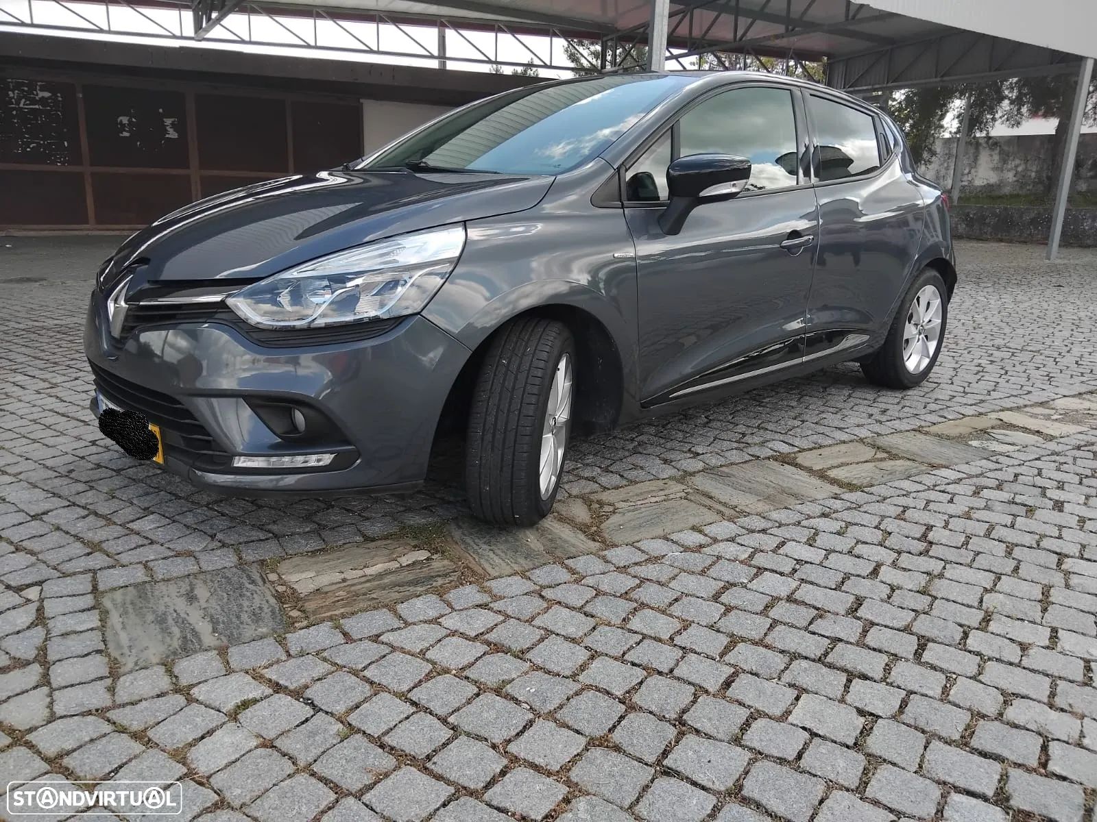 Renault Clio 0.9 TCe Limited Edition - 1