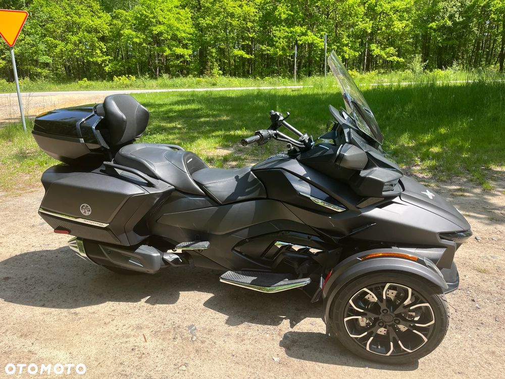 Can-Am Spyder - 1