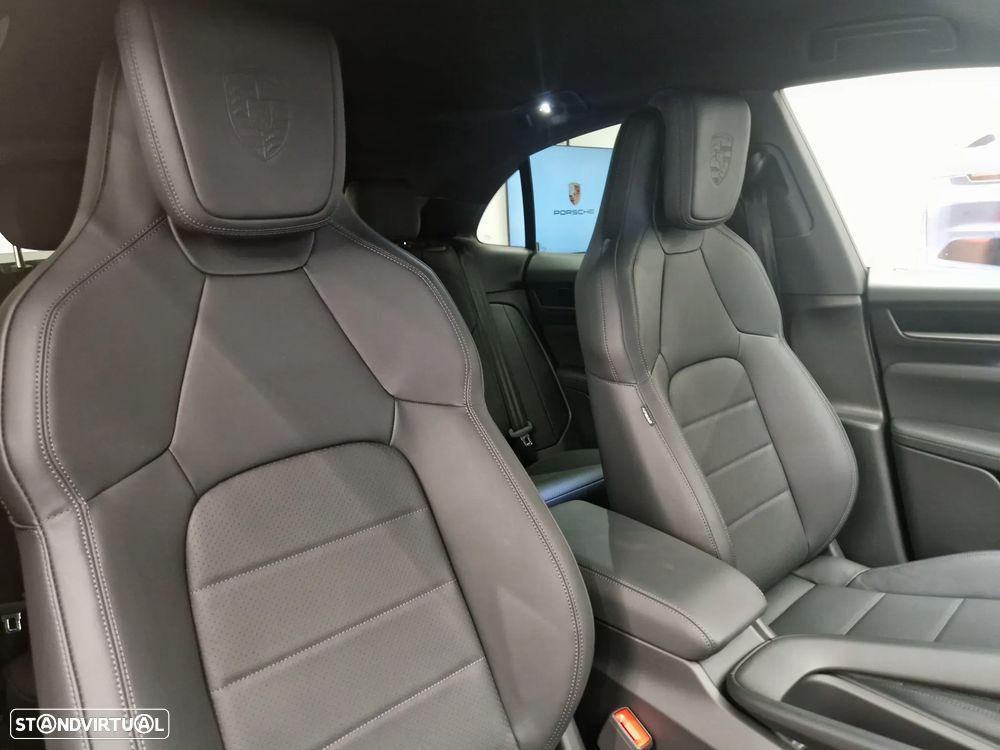 Porsche Macan Electric 4 - 23
