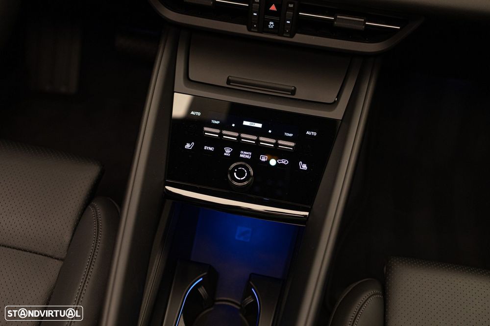 Porsche Macan Electric 4 - 21