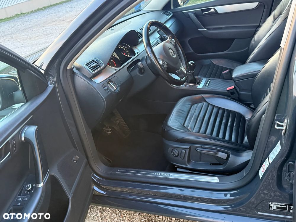 Volkswagen Passat 2.0 TDI BlueMotion Technology Highline - 21