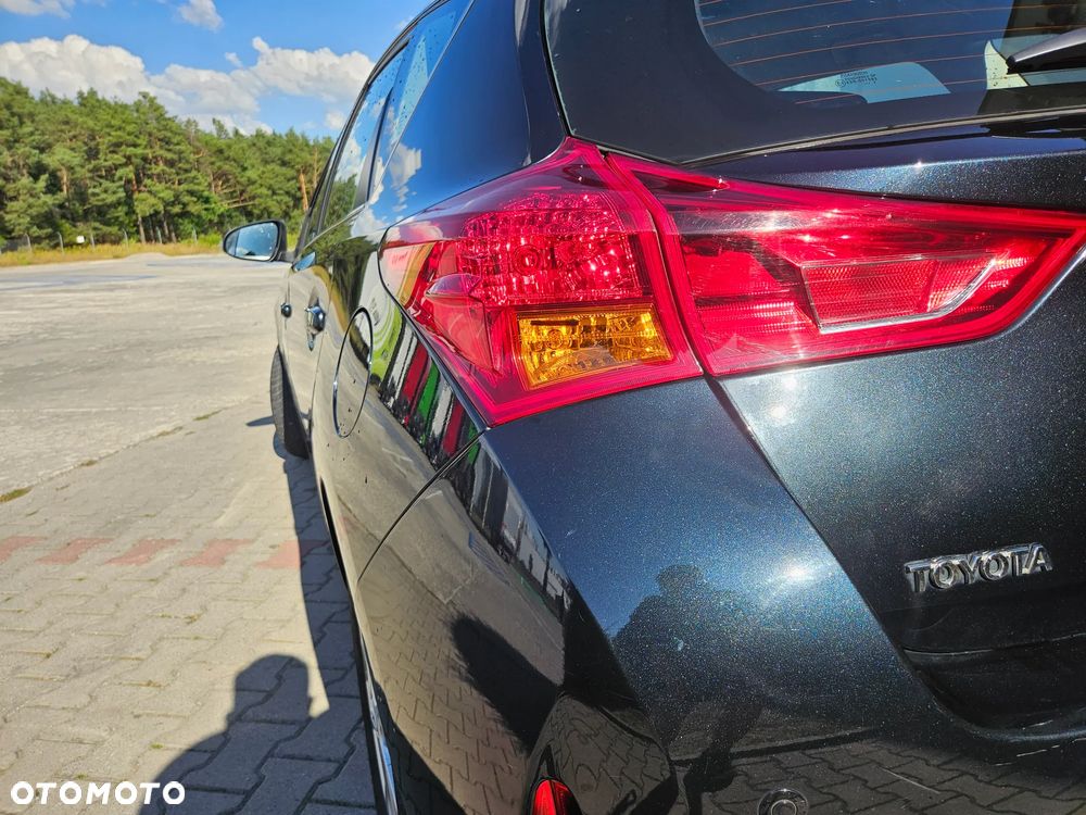 Toyota Auris 1.4 D-4D Premium - 14