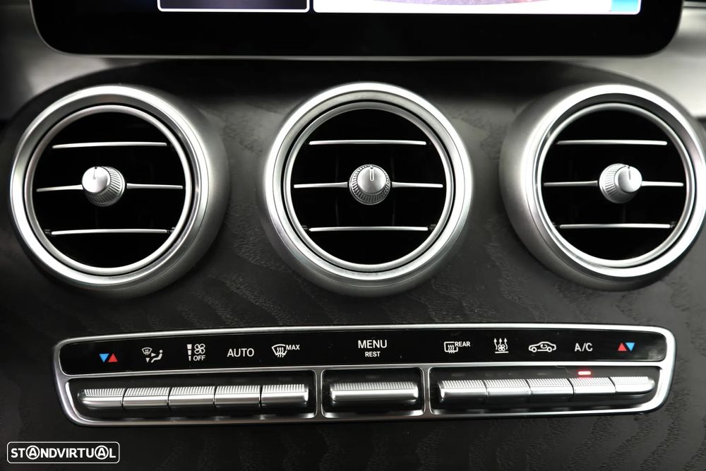 Mercedes-Benz C 300 e Avantgarde - 22