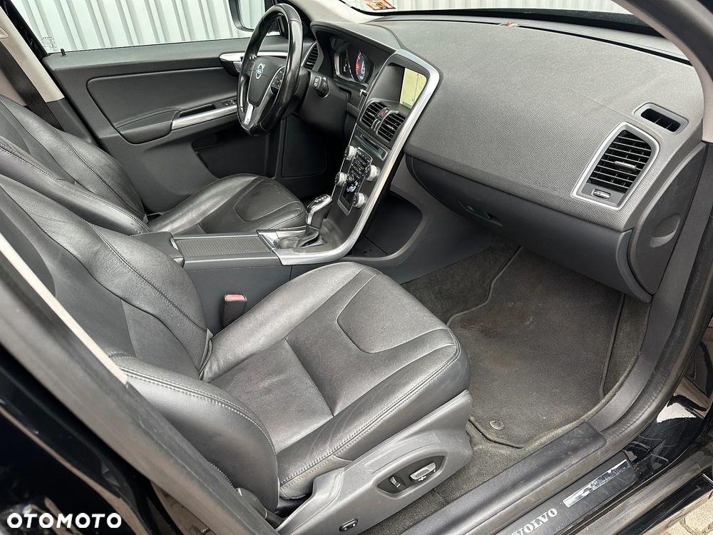 Volvo XC 60 T5 AWD Summum - 5