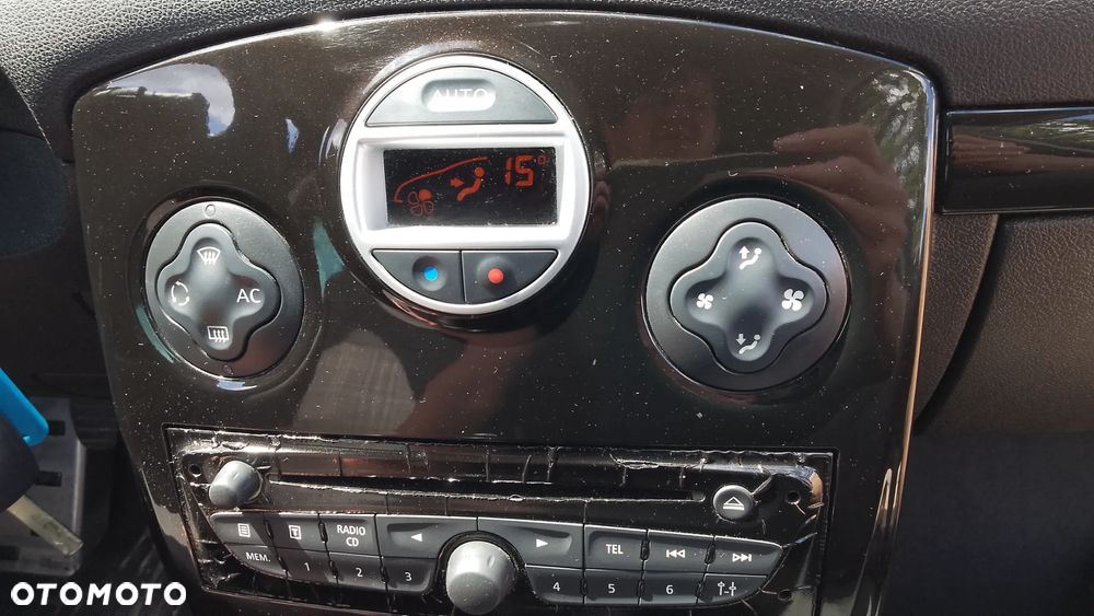 Renault Clio 1.5 dCi 90 FAP Luxe - 28