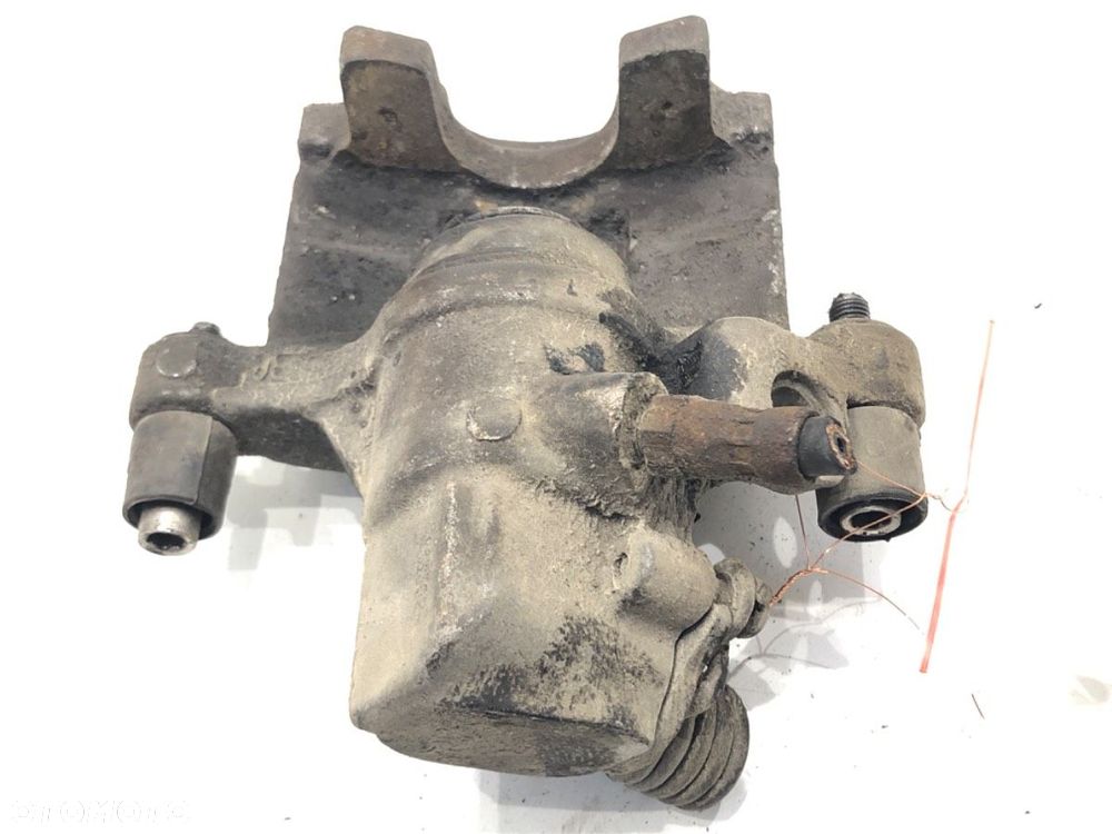 ZACISK PRAWY TYŁ  FORD FOCUS C-MAX (DM2) 2003 - 2007 2.0 TDCi 100 kW [136 KM] olej napędowy 2003 - - 3