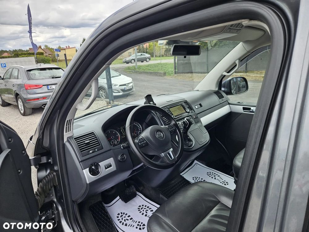 Volkswagen Multivan - 18