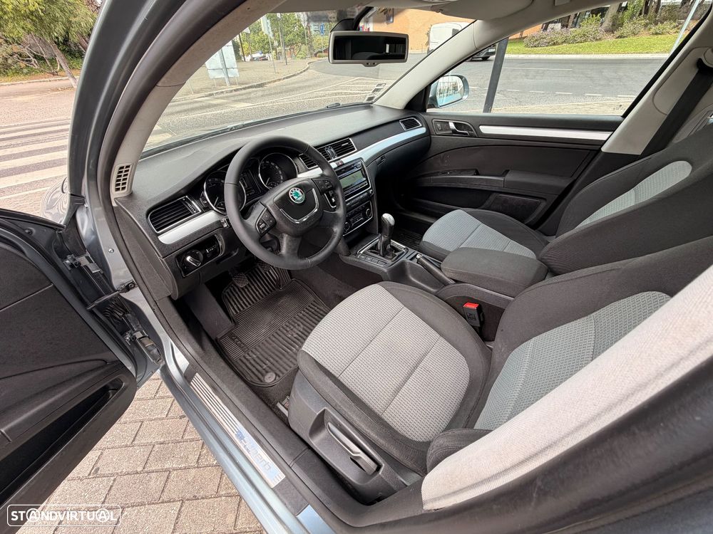 Skoda Superb Break 1.9 TDi Elegance - 28