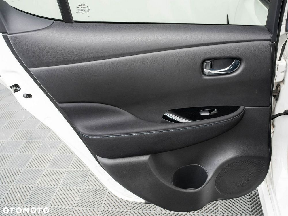 Nissan Leaf 40kWh N-Connecta - 26