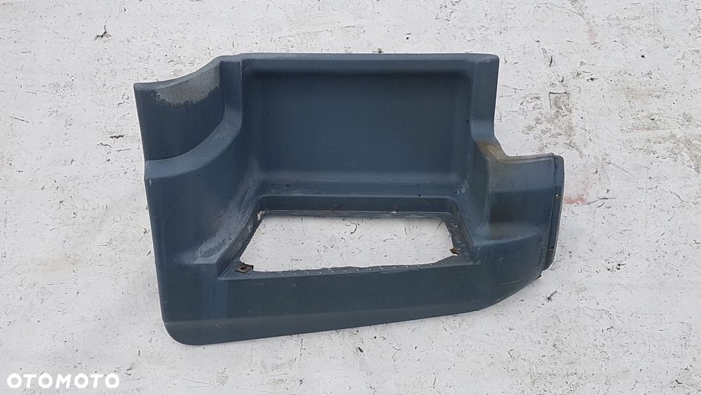 STOPIEŃ SCHODEK KASETA OBUDOWA WNĘKA STOPNIA DAF 55 LF 22,5 - 1