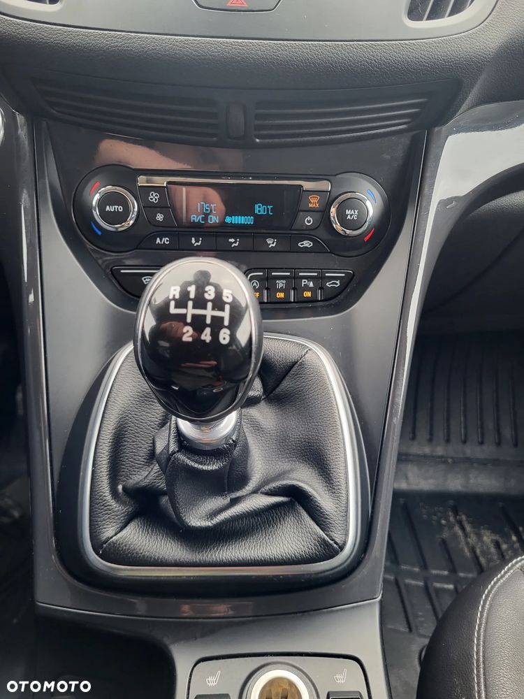 Ford Kuga 2.0 TDCi 4x4 Titanium - 31