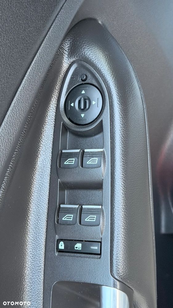 Ford Kuga - 7