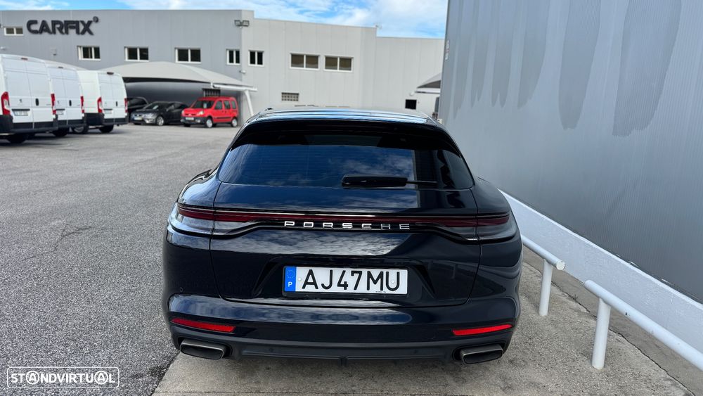 Porsche Panamera Sport Turismo 4 E-Hybrid - 11