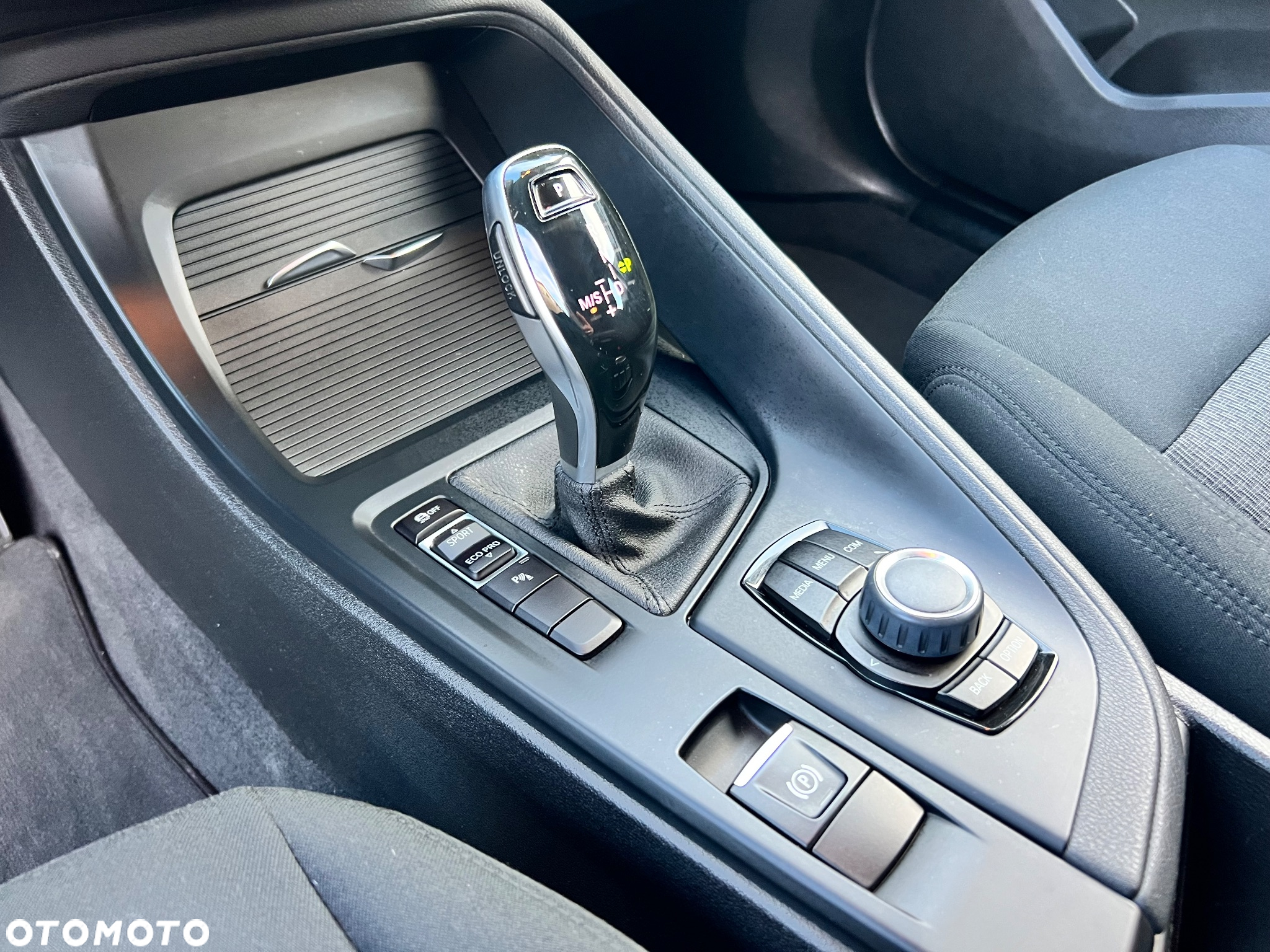 BMW X1 sDrive18i Advantage - 33