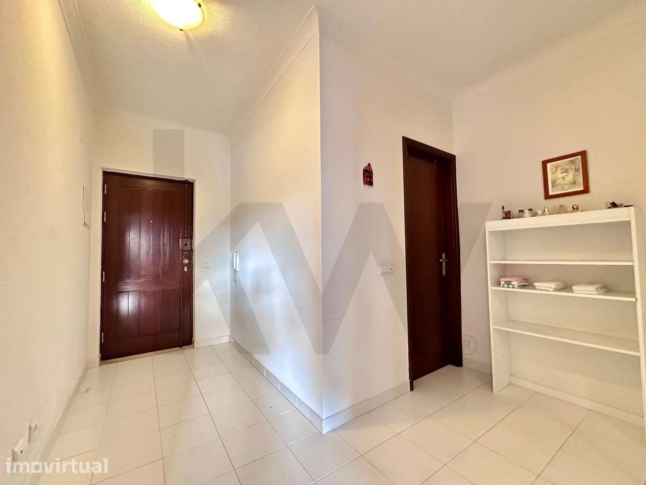 Apartamento T0 com Vista Mar e Parqueamento a 200m da Praia da Rocha - Grande imagem: 2/23