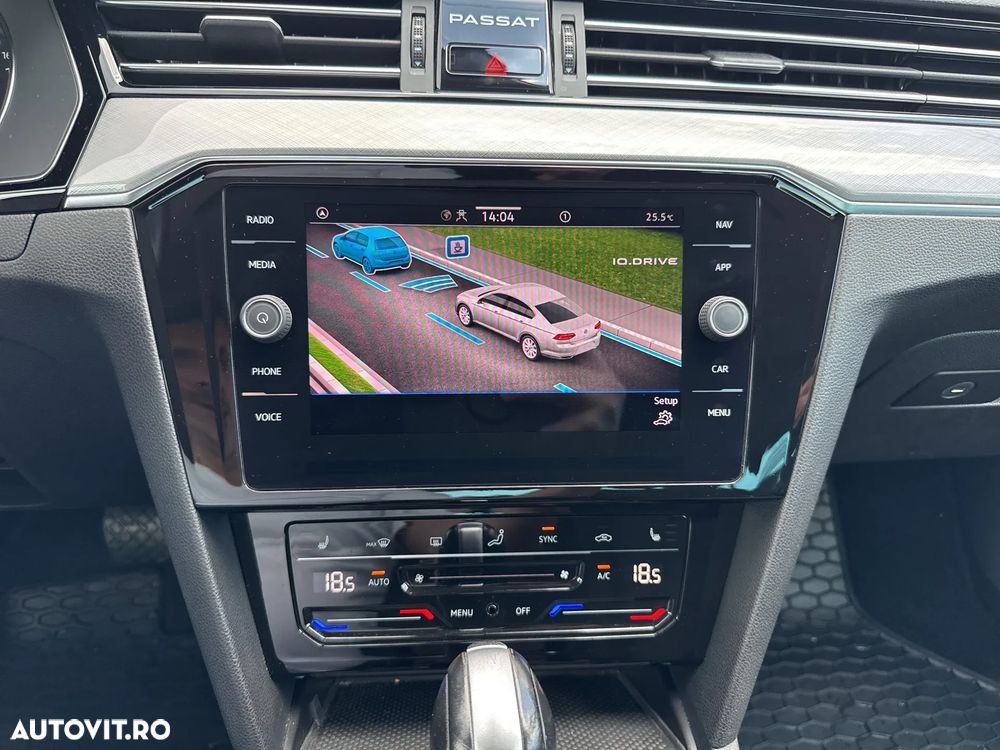 VOLKSWAGEN Passat 2021 — imagine 24