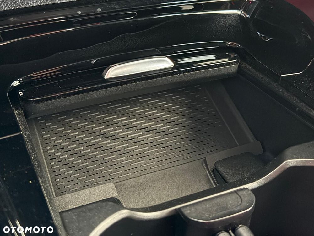 Mercedes-Benz CLA - 26