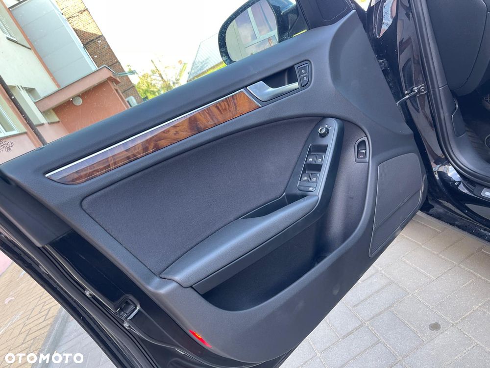 Audi A4 Avant 1.8 TFSI Ambiente - 24