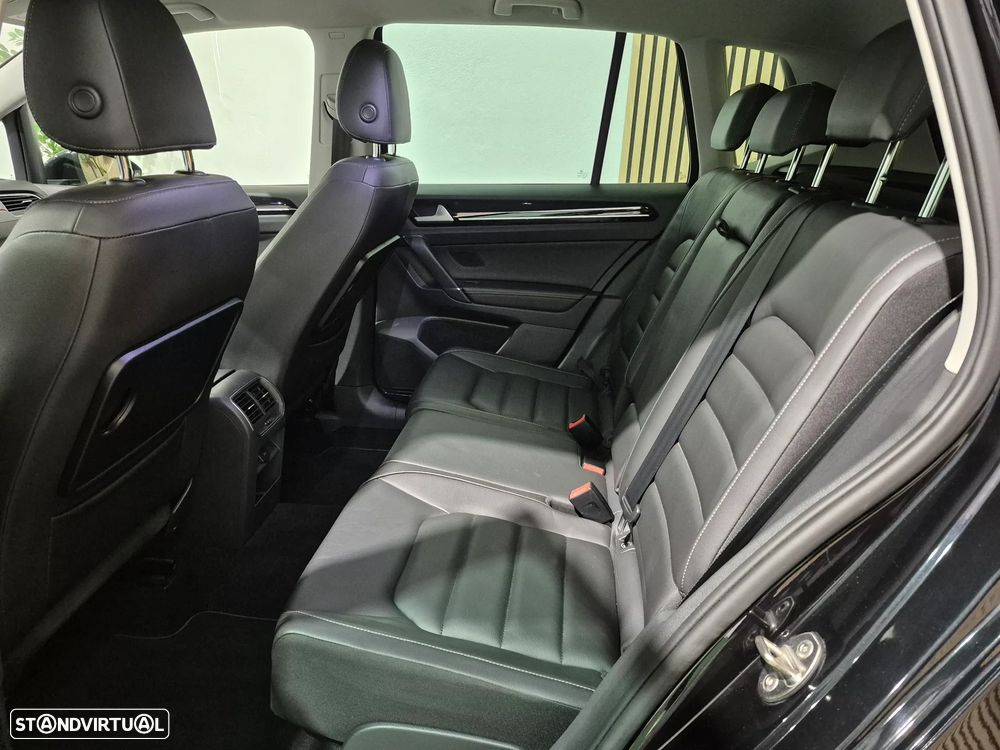 VW Golf Sportsvan 1.6 TDI Highline DSG - 33