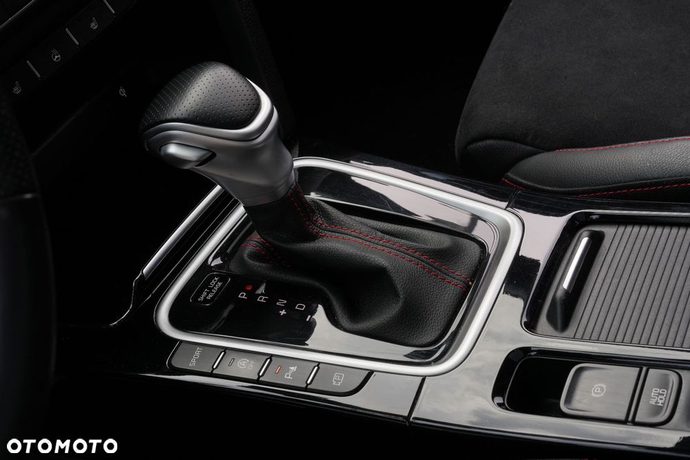 Kia ProCeed - 13