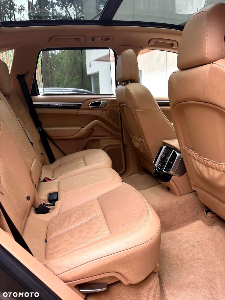 Porsche Cayenne - 5