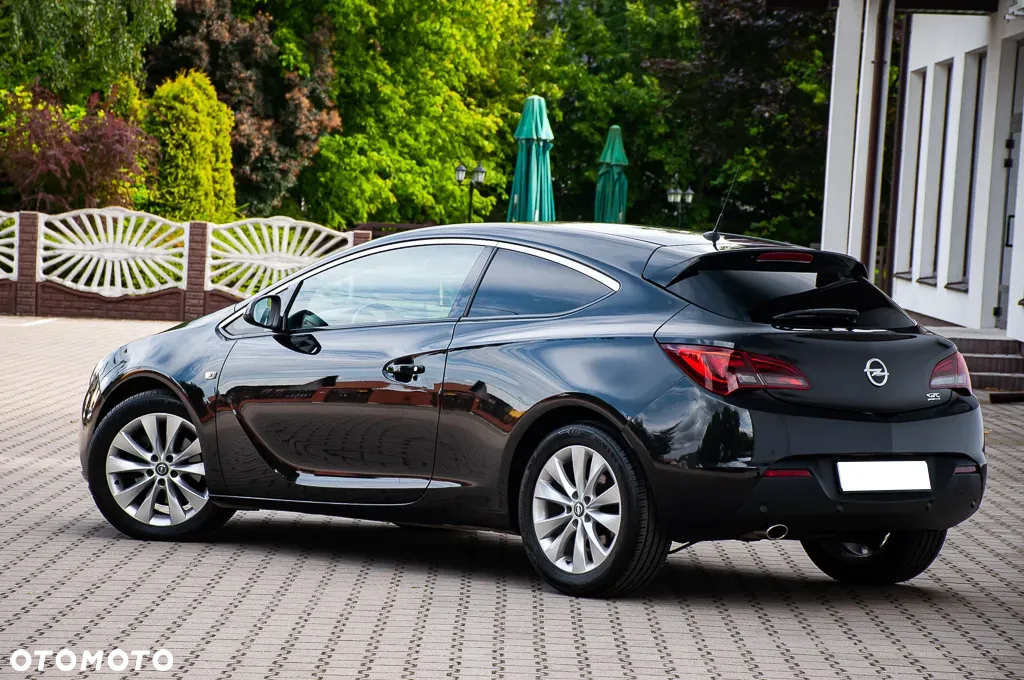 Opel Astra IV GTC 1.6 T Sport - 15