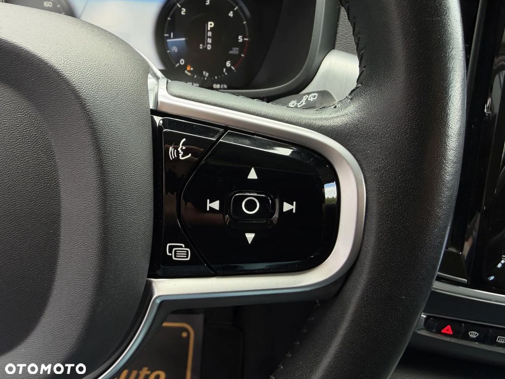 Volvo V90 D3 Geartronic Momentum Pro - 23