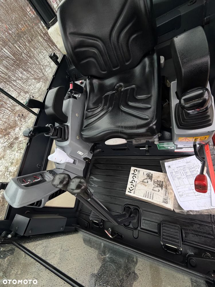 Kubota KX016-4 Koparka Gąsienicowa 2 tony. DEKRA aktualna do 2026r. Rozsuwane Hydr. podwozie! Sprowadzona z Gospodarstwa Norweskiego! Zero luzów i wycieków. Maszyna jak Nowa z Salonu! 2016rok. Pełna Dokumentacja. Gąsienice bez zużycia! Łyżka Skarpowa! Szybkozłącze! szybka wolna jazda. Ani deka luzów i wycieków. OKAZJA - 30