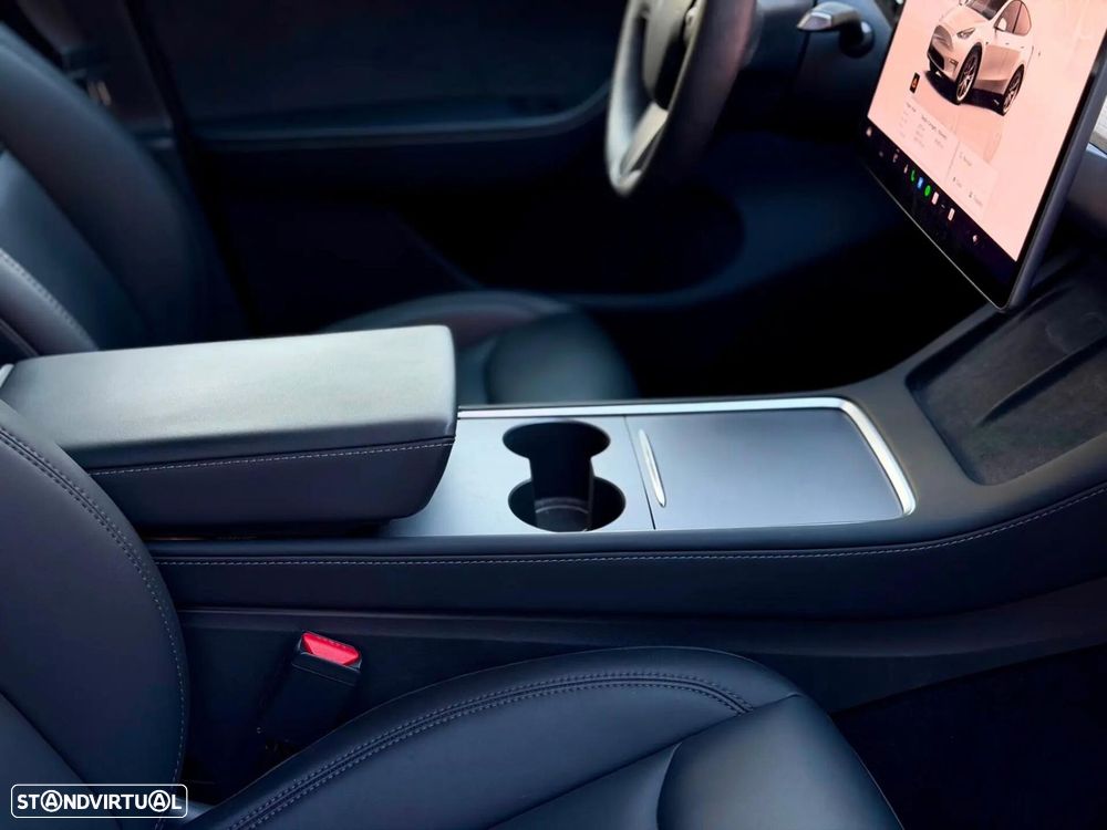 Tesla Model Y Long Range Dual Motor AWD - 7