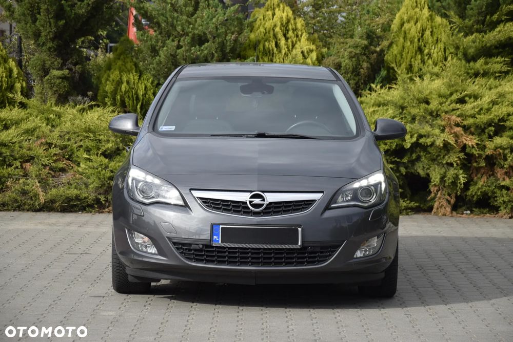 Opel Astra 1.6 Enjoy EU6 - 11