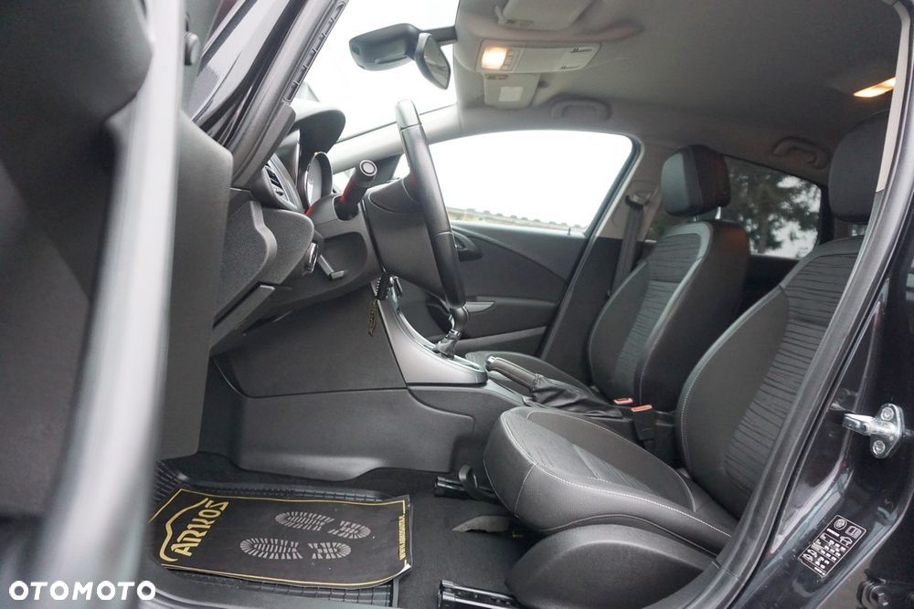 Opel Astra 1.4 Turbo Cosmo - 24